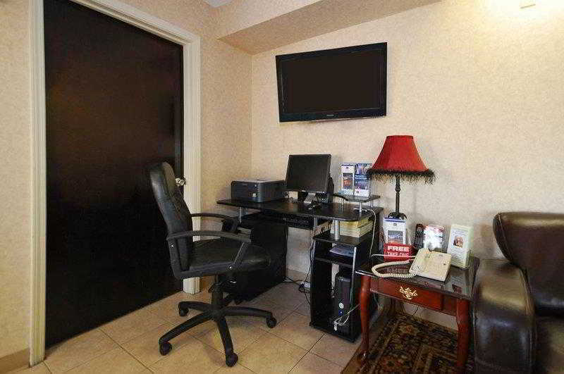 Days Inn & Suites By Wyndham Warner Robins Near Robins Afb Eksteriør bilde