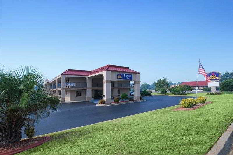 Days Inn & Suites By Wyndham Warner Robins Near Robins Afb Eksteriør bilde