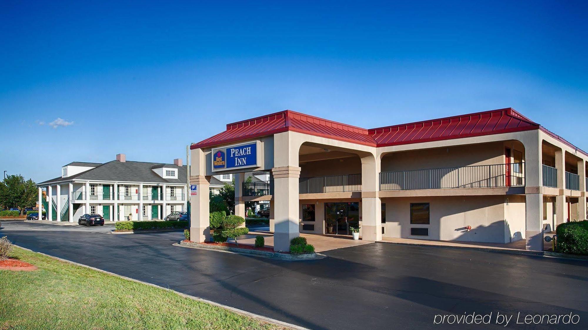 Days Inn & Suites By Wyndham Warner Robins Near Robins Afb Eksteriør bilde