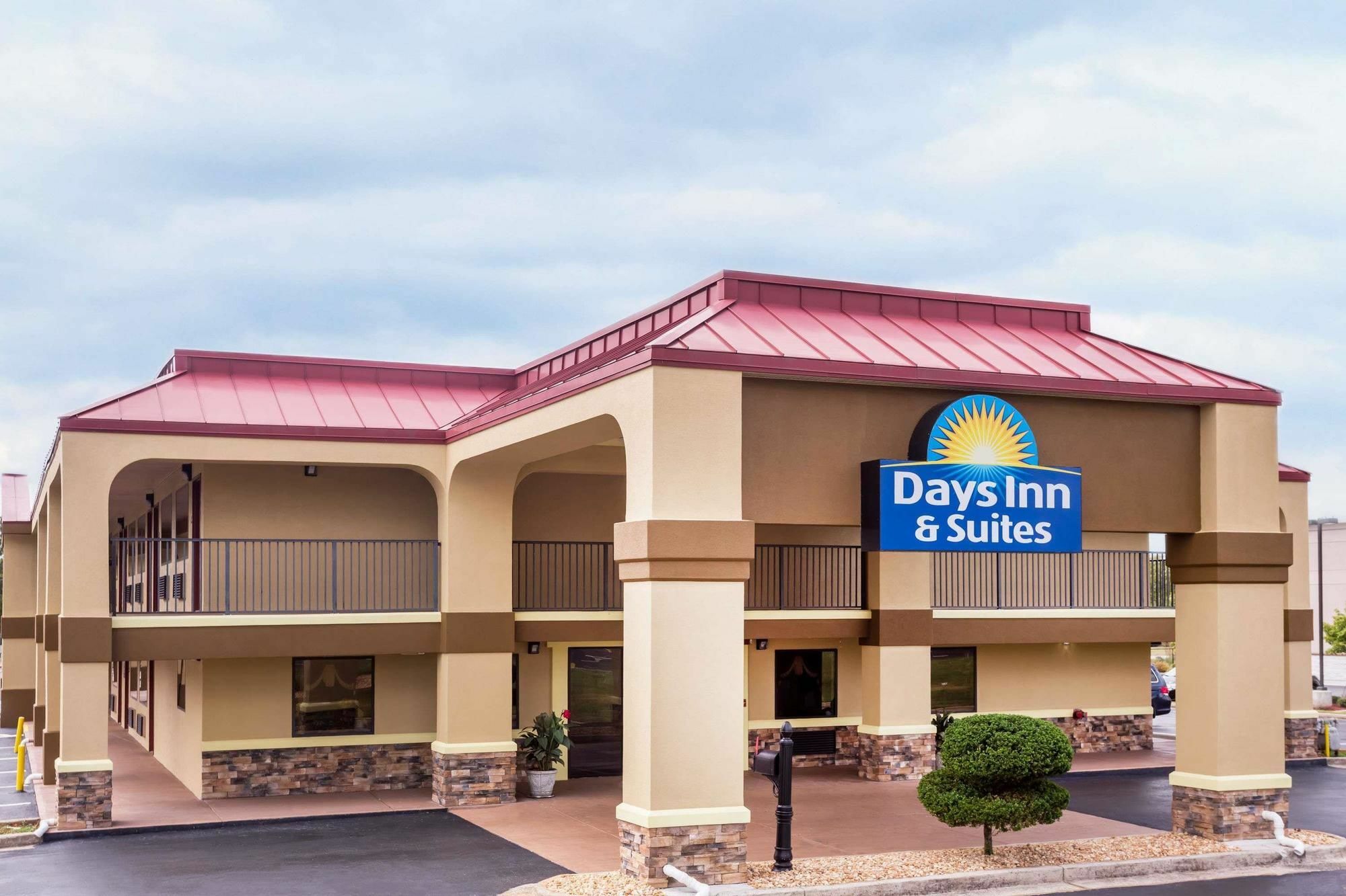 Days Inn & Suites By Wyndham Warner Robins Near Robins Afb Eksteriør bilde